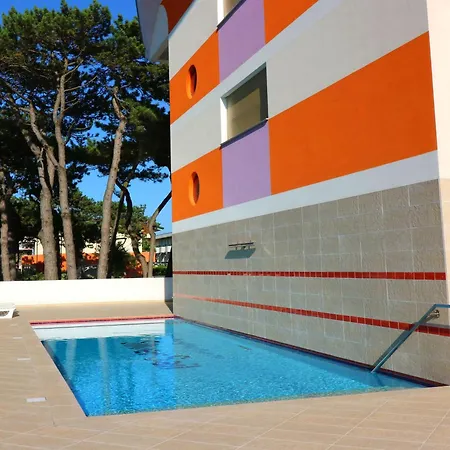 Apartment Mit Terrasse Und Gemeinschaftspool *