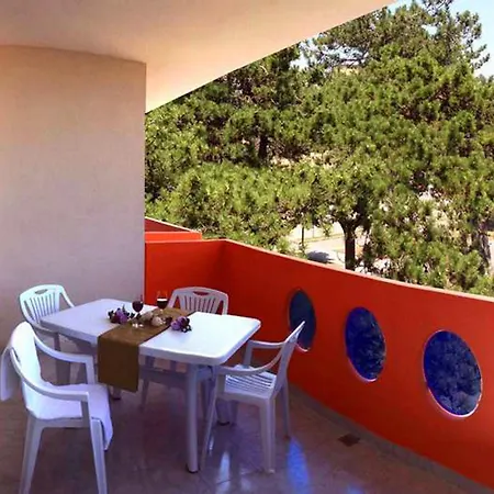 Apartment Mit Terrasse Und Gemeinschaftspool Bibione